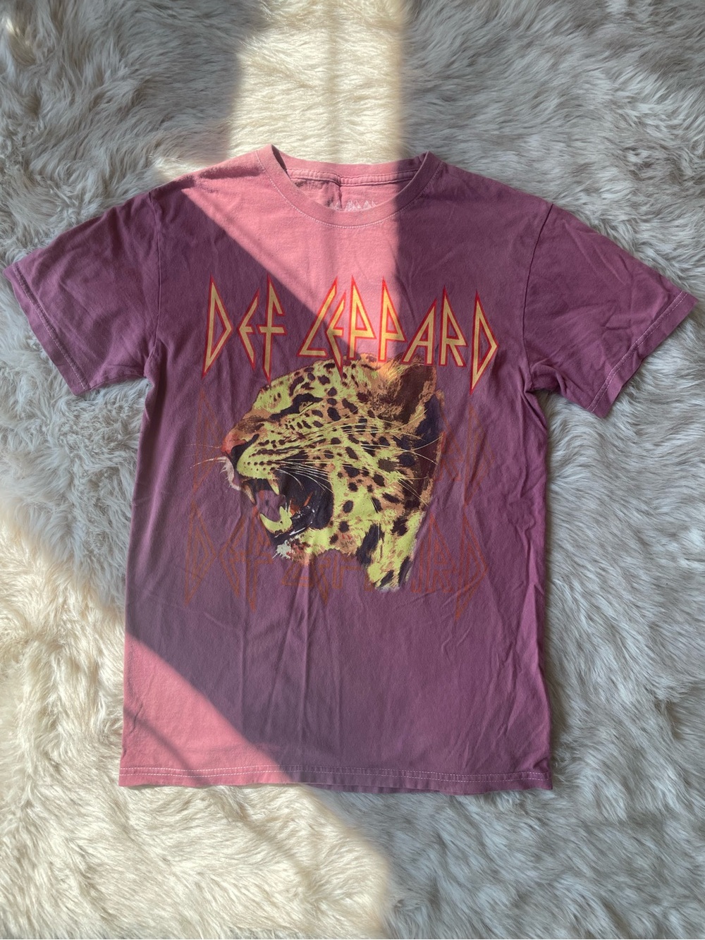 Def Leppard Short Sleeve Graphic Tee - Mauve with Leopard Print